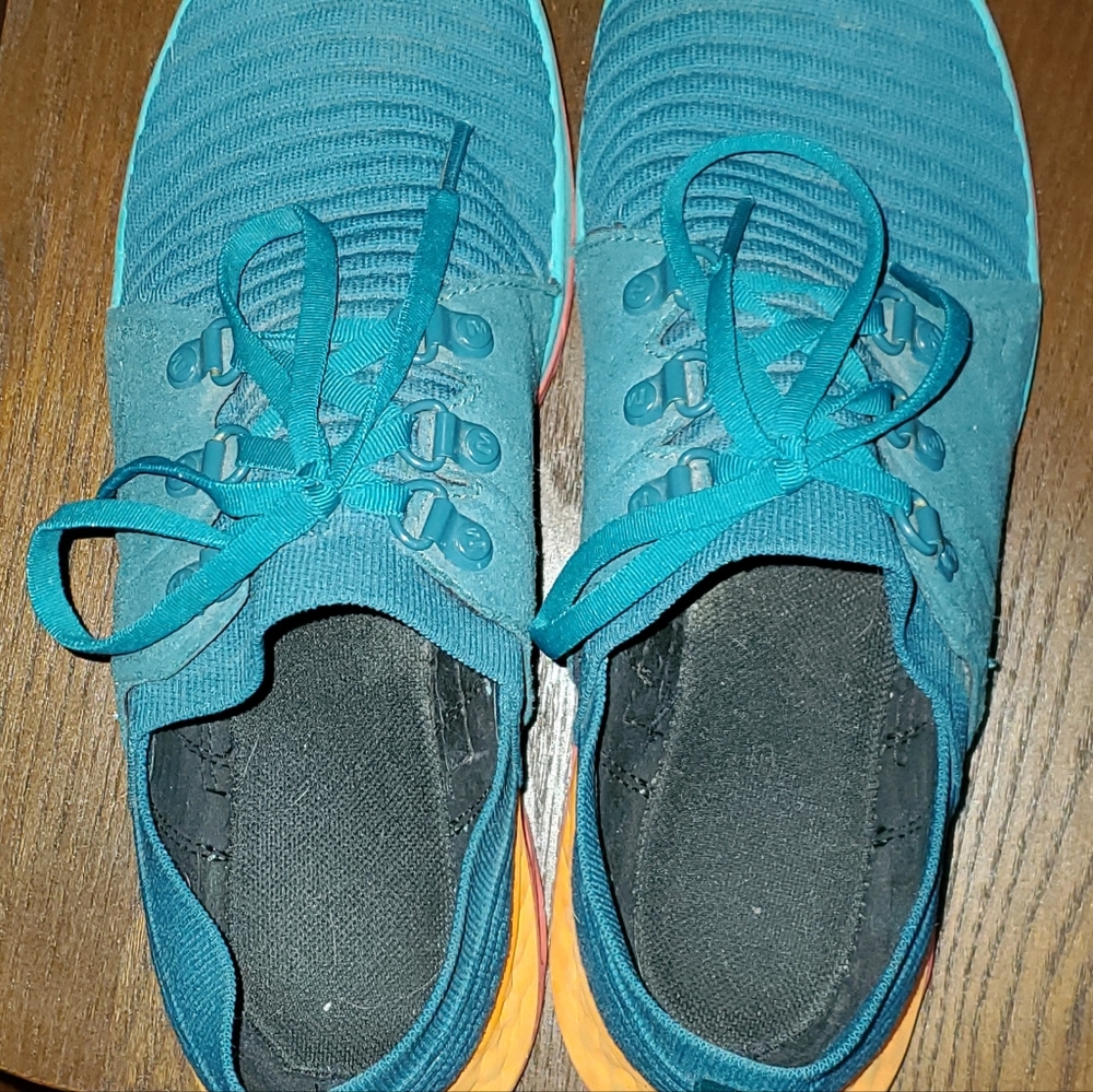 Merrell shoes sz 8